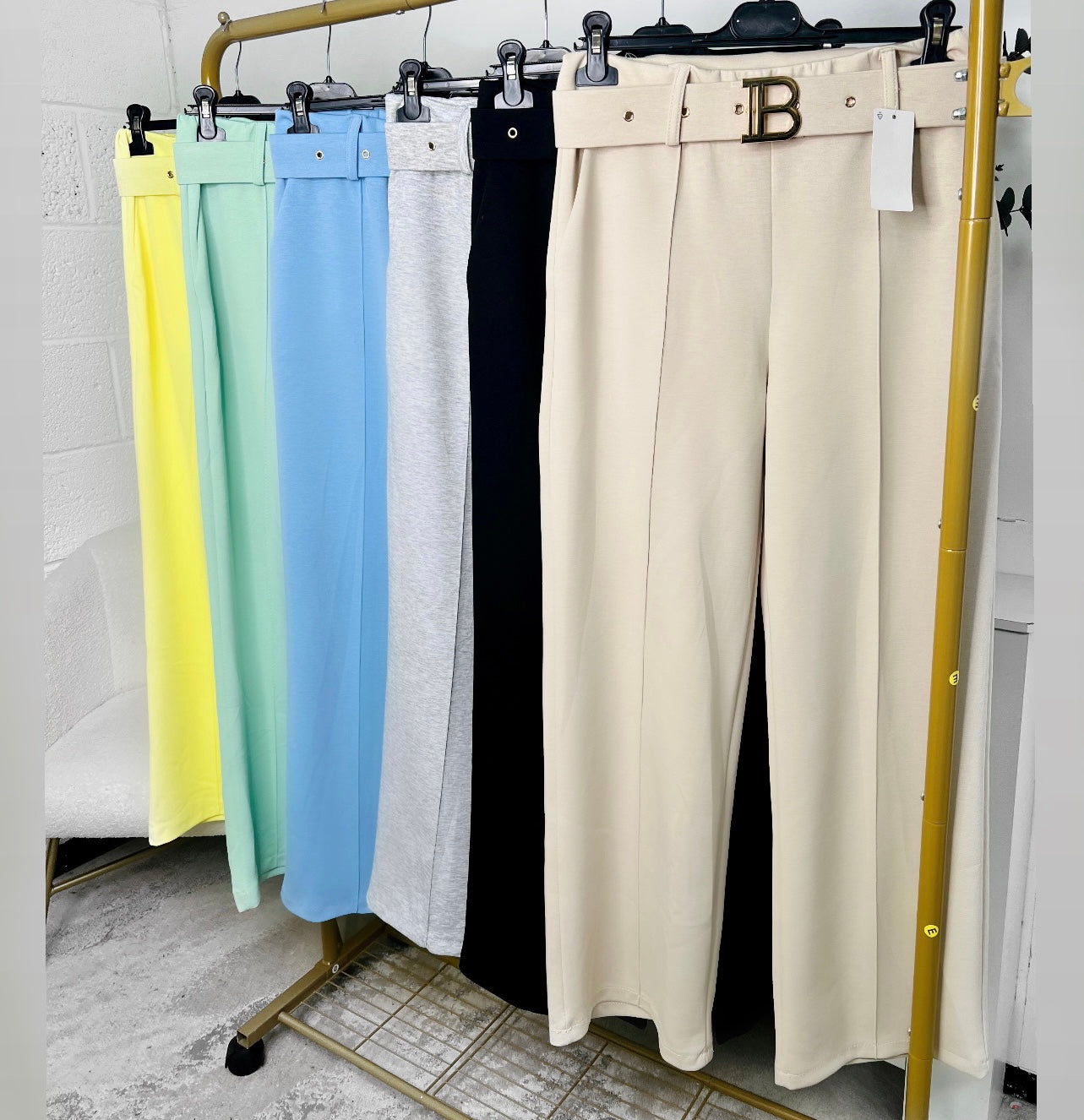Belted joggers & top
