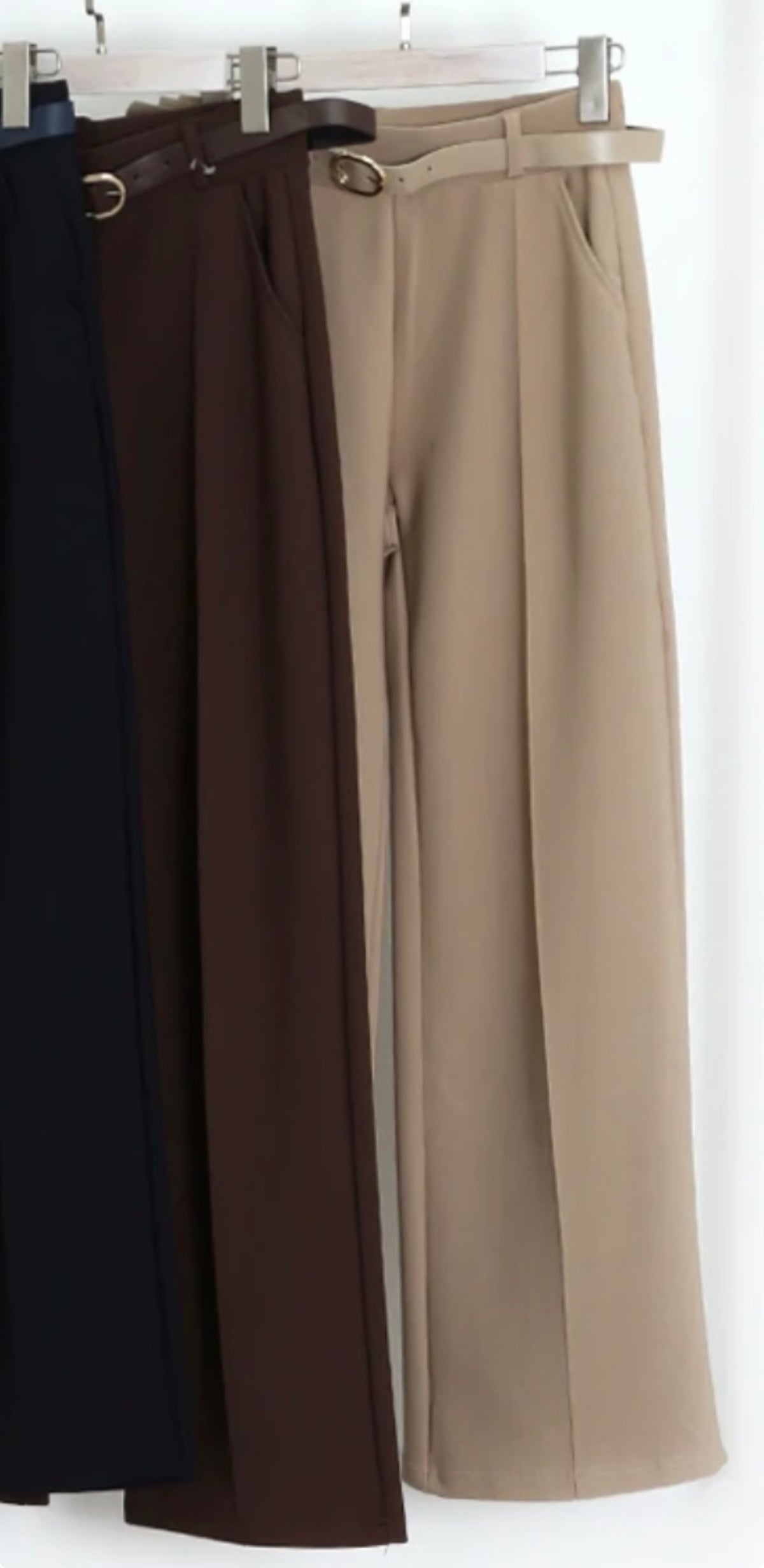 Beige belted trousers