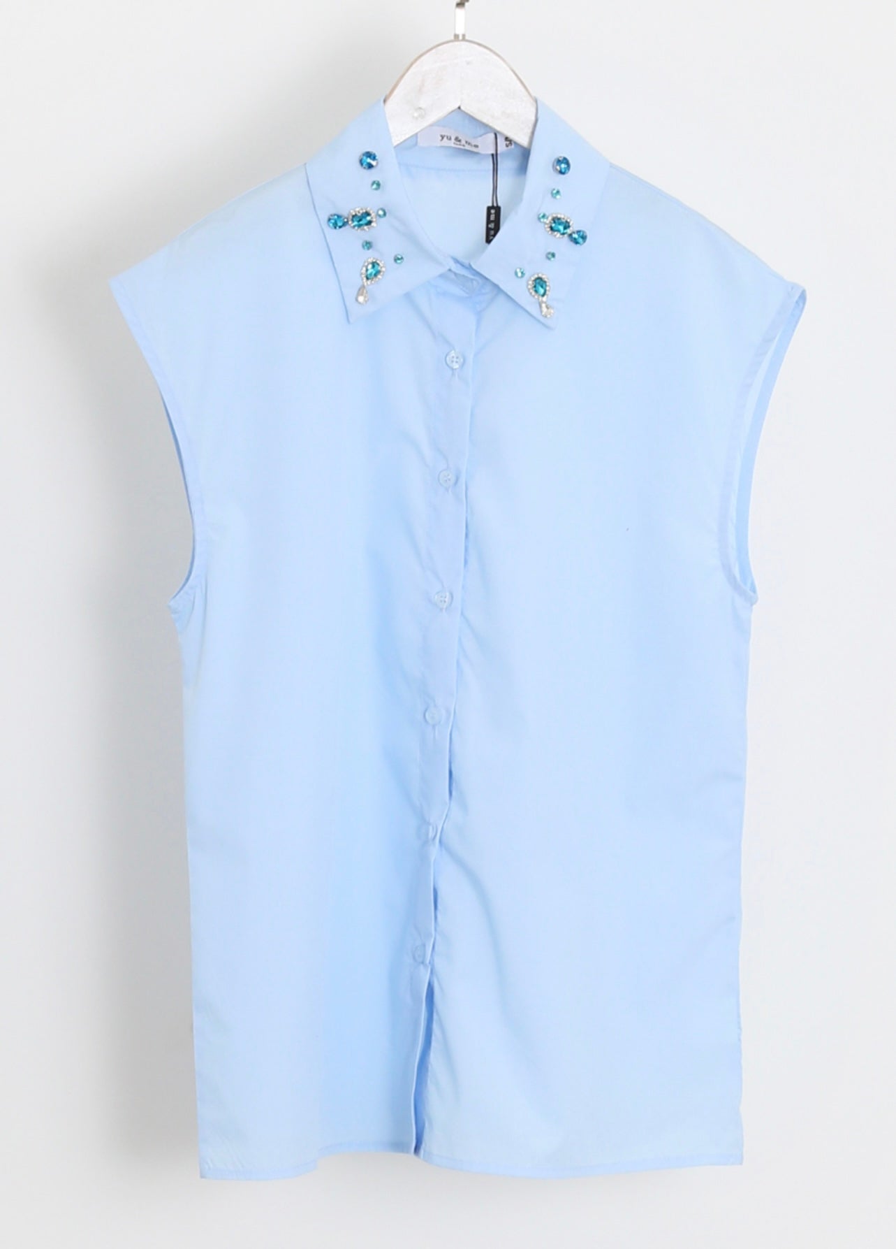 Diamond / gems / collar blouse